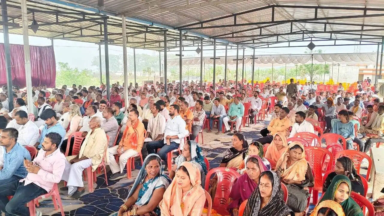 Chandauli news Holi Milan Barhani, Chandauli khabar MLA Sushil Singh