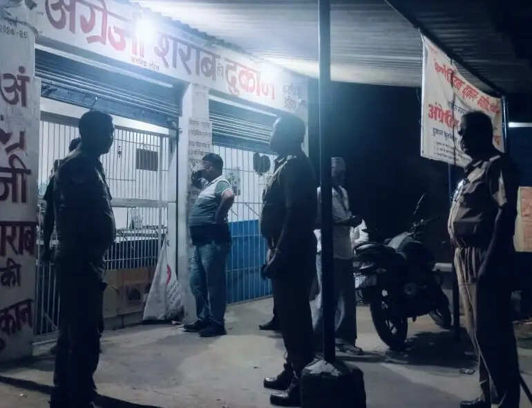 chandauli police action