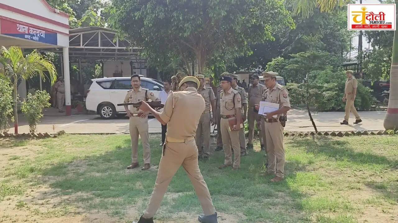 chandauli-sp-akash-patel-inspected-kandwa-police-station