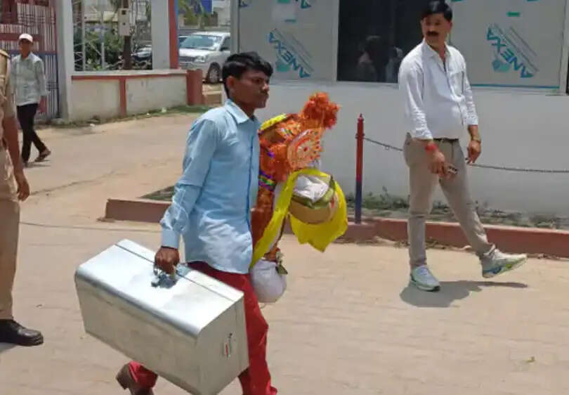 chandauli news marriage dispute update, chandauli khabar drunk groom case, chandauli samachar wedding cancelled news, latest news chandauli crime police, chandauli local news updates today