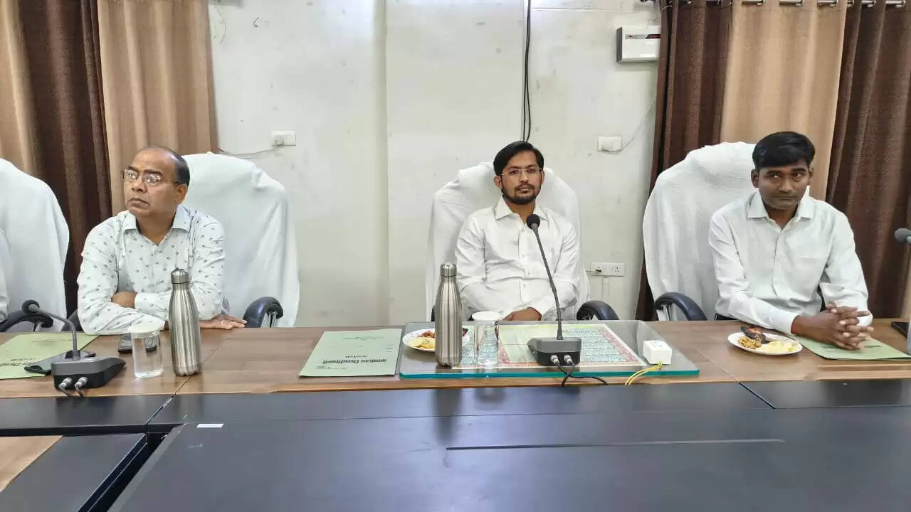Chandauli DM Office