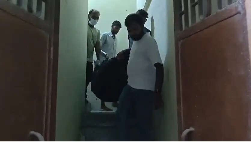  woman death inside room
