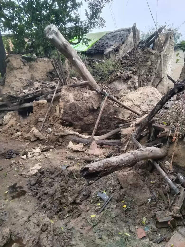 Two-Houses-Collapsed