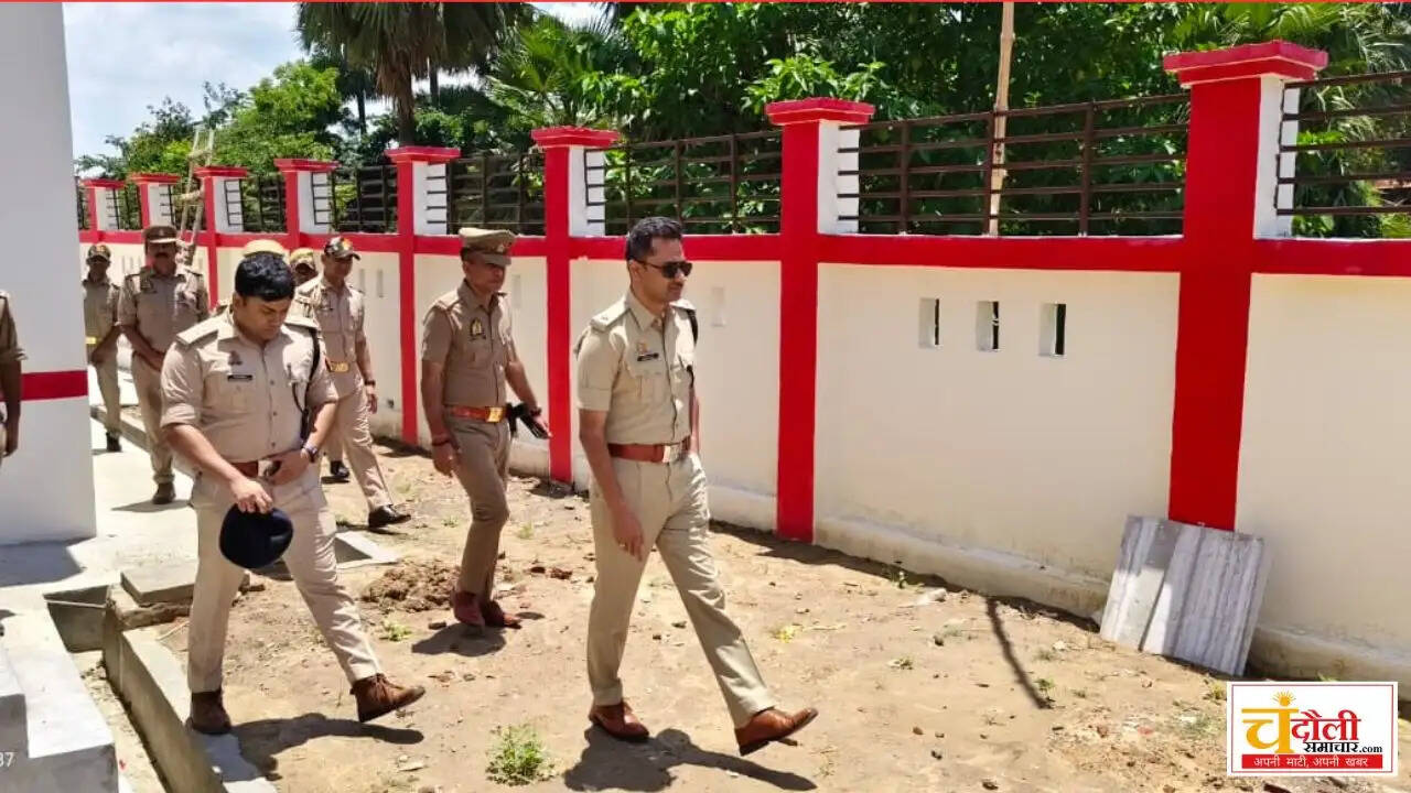 chandauli-sp-inspected-balua-ghat-jal-police-chowki