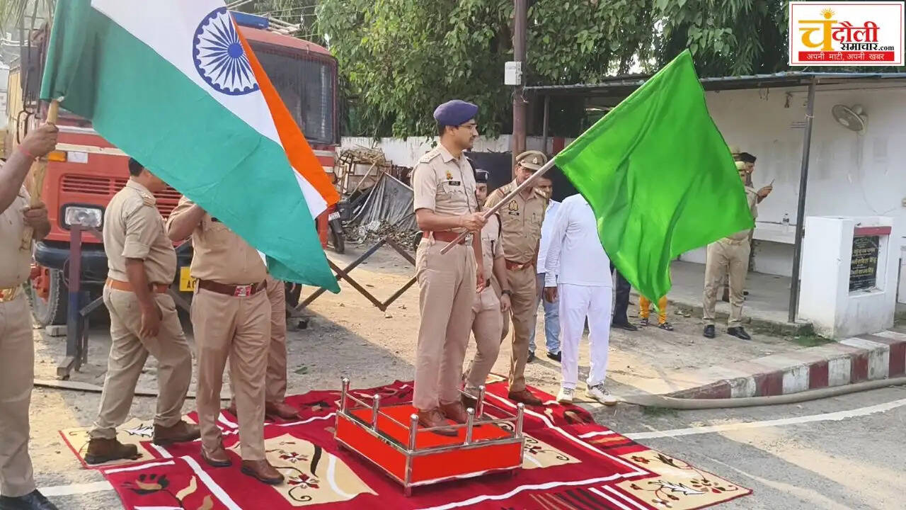 chandauli-sp-akash-patel-led-grand-tiranga-yatra-news