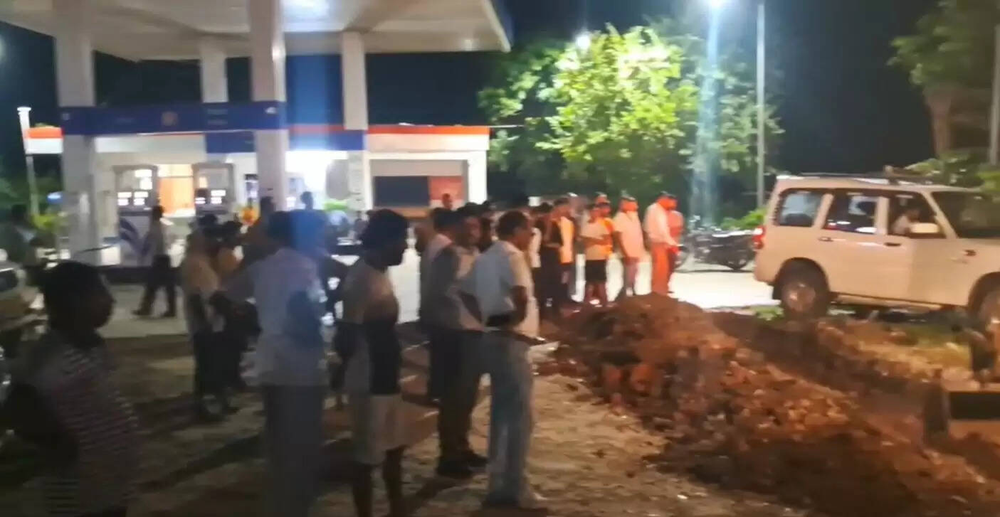 Nawahi petrol pump 