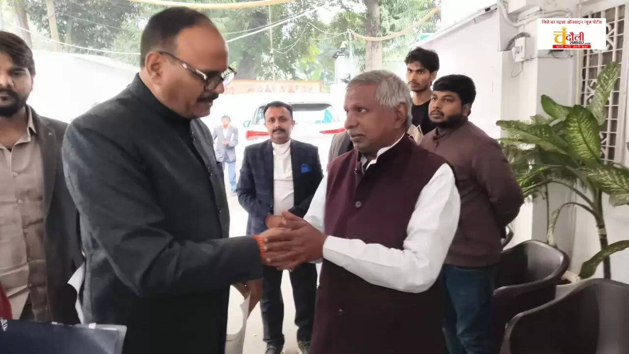  Chandauli MLA meet Brajesh Pathak  Baburi CHC opening updates news  Chakia district hospital repair request