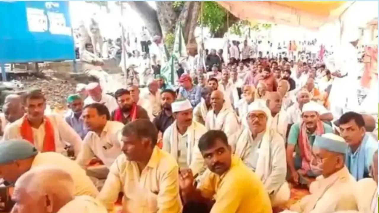 chandauli-vindhya-expressway-land-acquisition-farmer-meeting