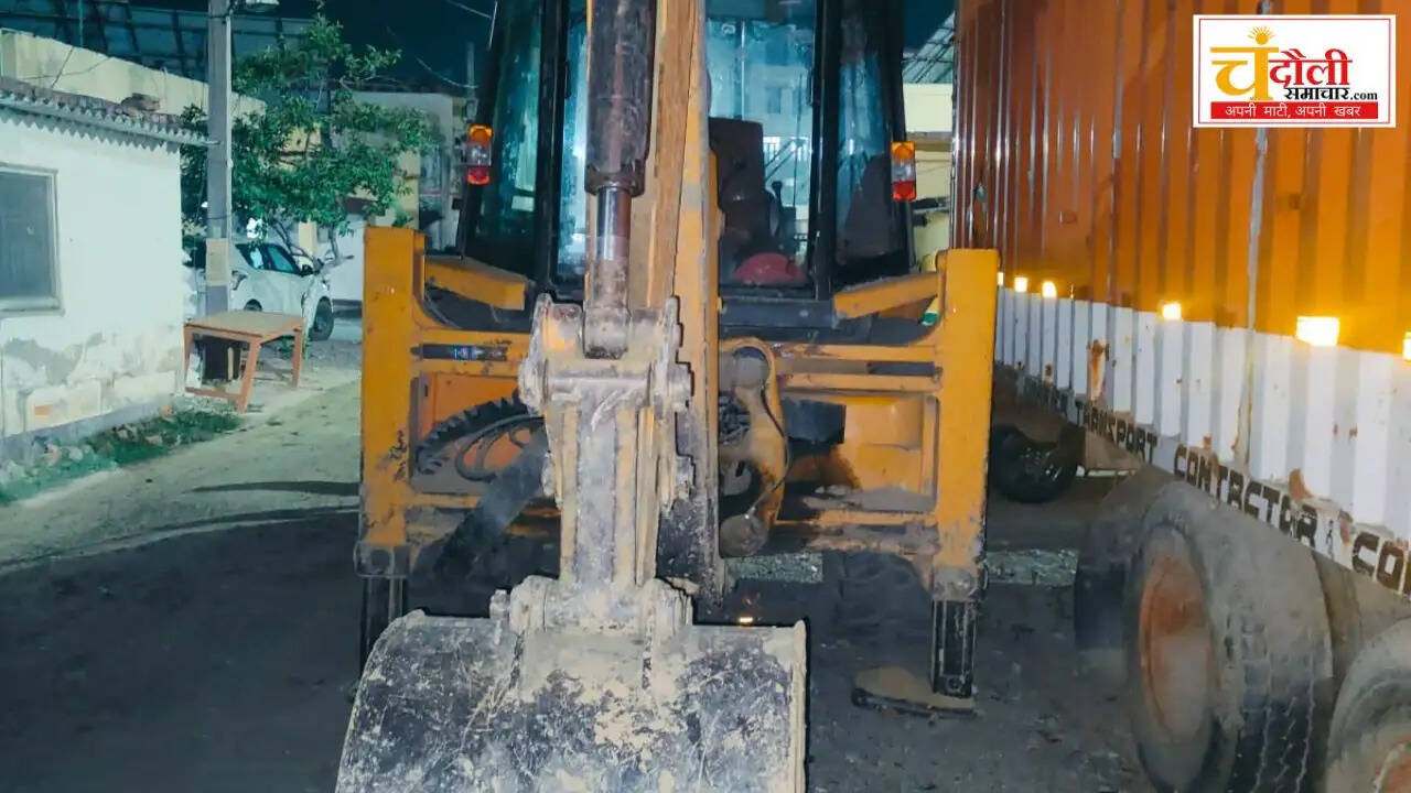 alinagar-illegal-mining-jcb-tractor-seized