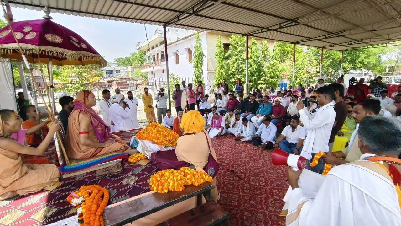 shankaracharya-visit-chandauli-cow-protection-campaign-news-2026