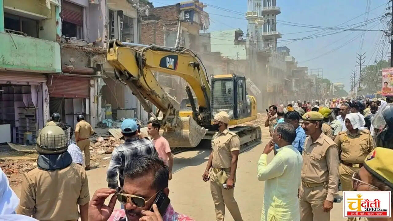 mugalsarai-market-ruined-farmers-protest-land