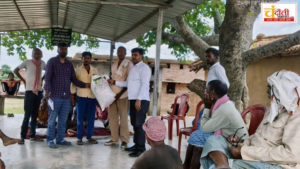 naugharh-lauwari-kala-free-paddy-seeds-distributed