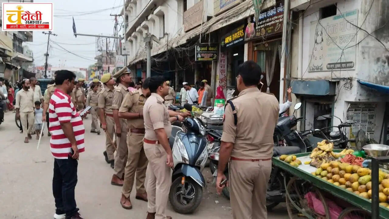 mughalsarai-padao-police-foot-patrolling-security