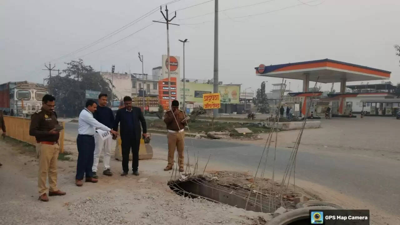  Zero Fatality District Chandauli program  NH 19 critical corridor inspection  Illegal cuts on National Highway