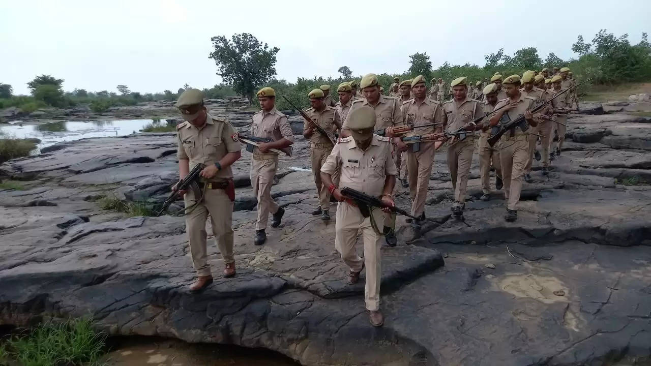 Police combing Nuxal Area Chandauli 
