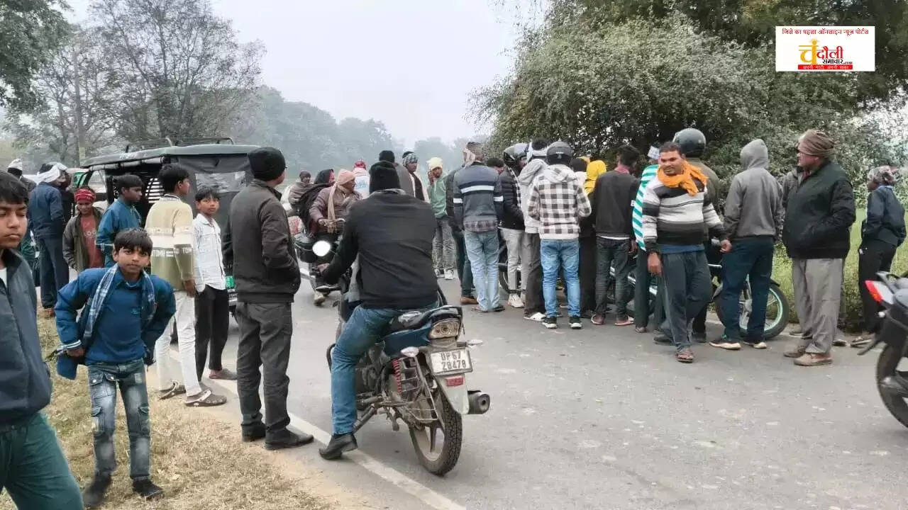  Chandauli road accident news today  bike collision in Baburi area  head on bike crash Chandauli