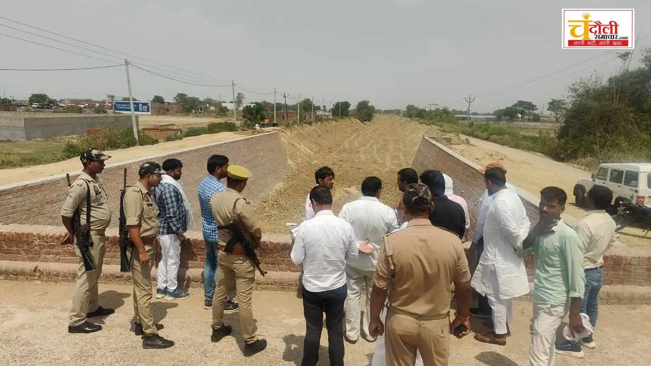 dm-chandra-mohan-garg-inspects-canal-cleaning