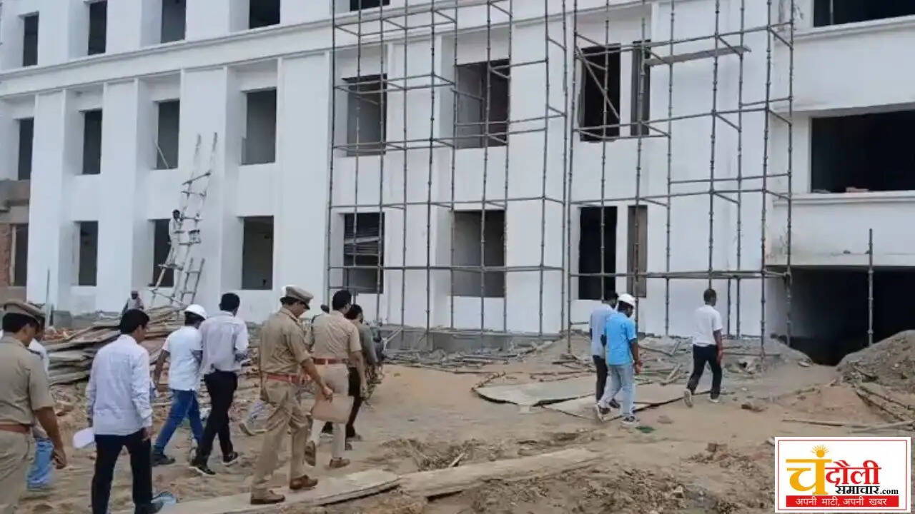 dm-sp-inspects-under-construction-police-line