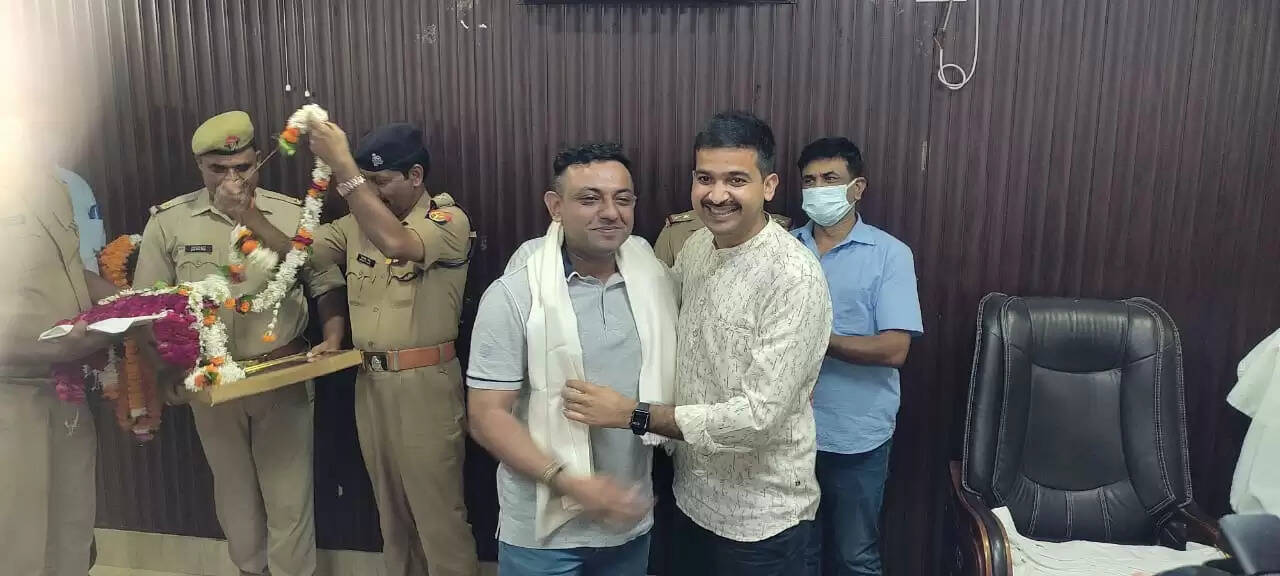 SP Chandauli Amit Kumar Farewell Party 