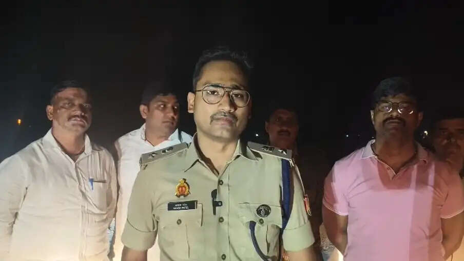 chandauli news encounter update today, chandauli khabar criminal dharmendra bharti, chandauli samachar police firing arrest, history sheeter encounter in chandauli, alinagar police station crime news