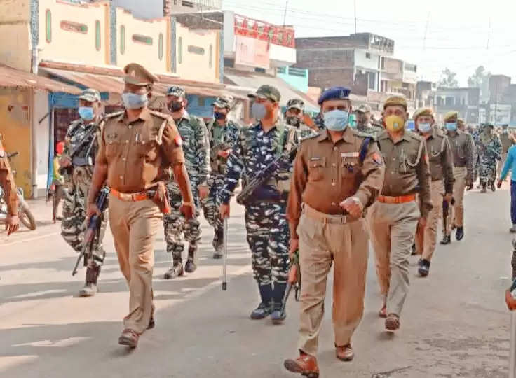 Naugarh police and CRPF Flag March