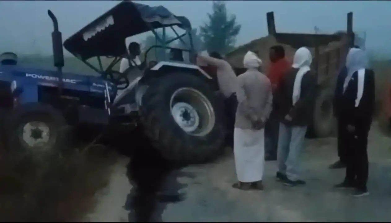 tractor bolero accident