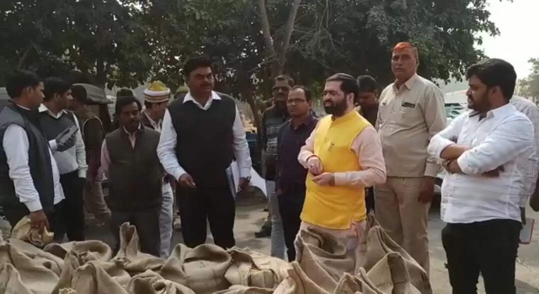 Minister Satish Sharma 