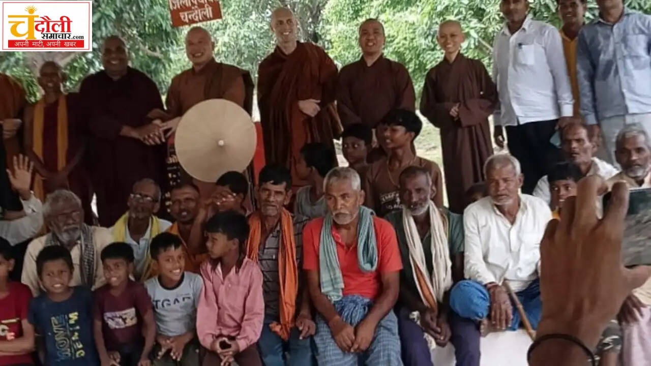 ghurhupur-vietnam-buddhist-monks-visit
