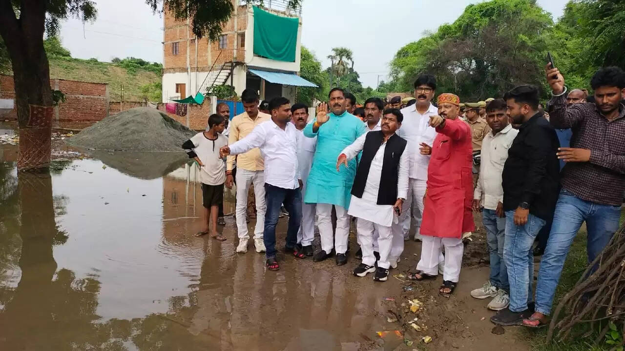 Minister Sanjiv Gond