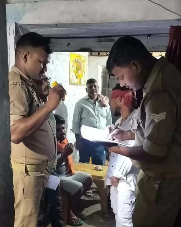 chandauli police action