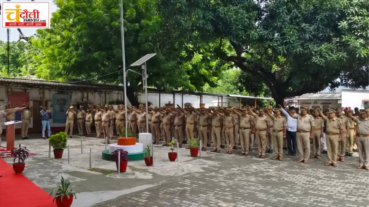 national-unity-day-pledge-sp-akash-patel-chandauli-police