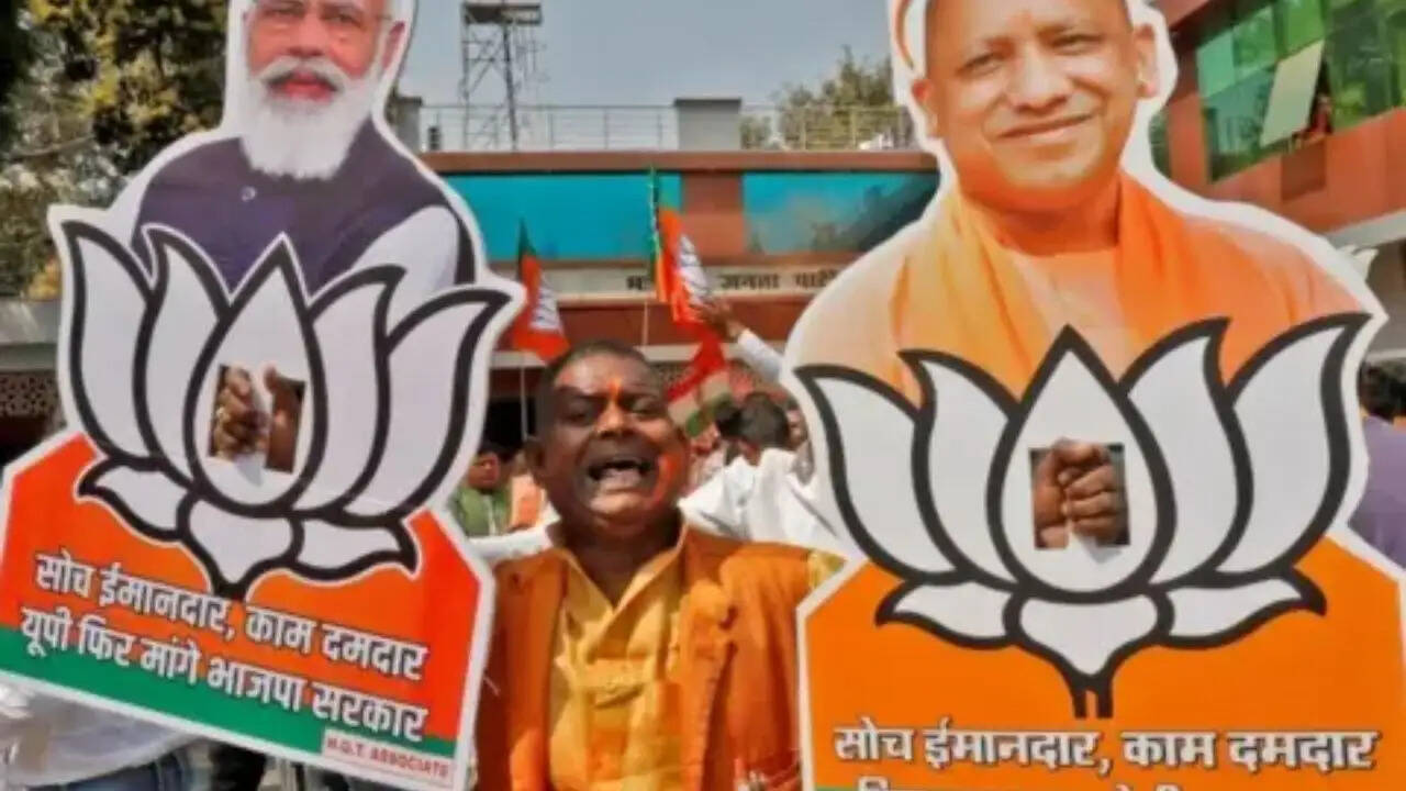 up-bjp-mission-2027-lucknow-meeting-district-presidents-booth-strategy