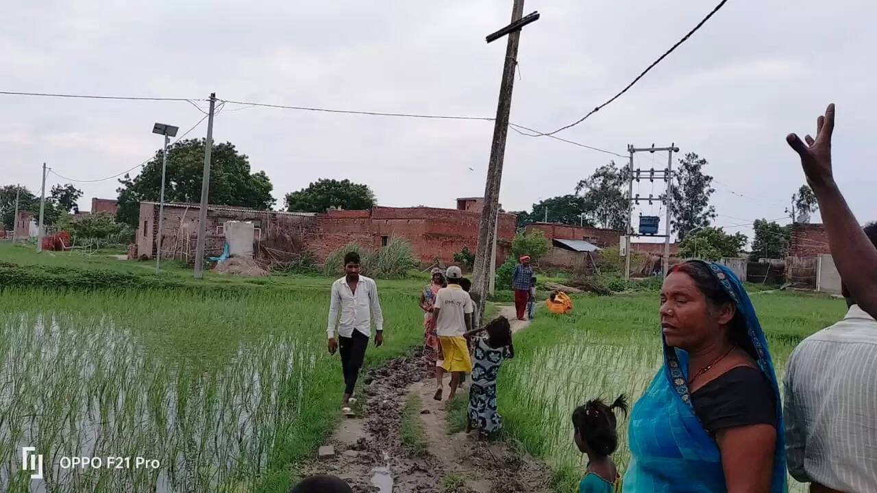 people of Mallah Basti 