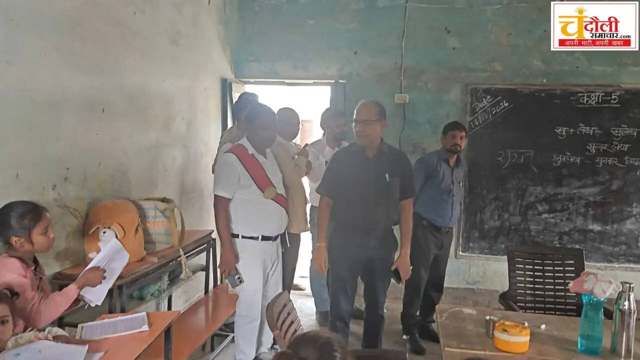 mlc-election-adm-inspection-shahabganj-booth-voting