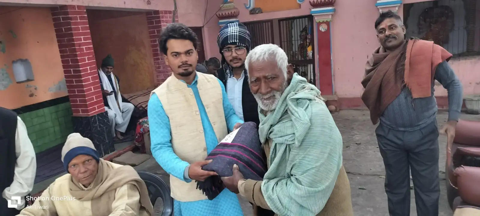 Youth society distributed blankets