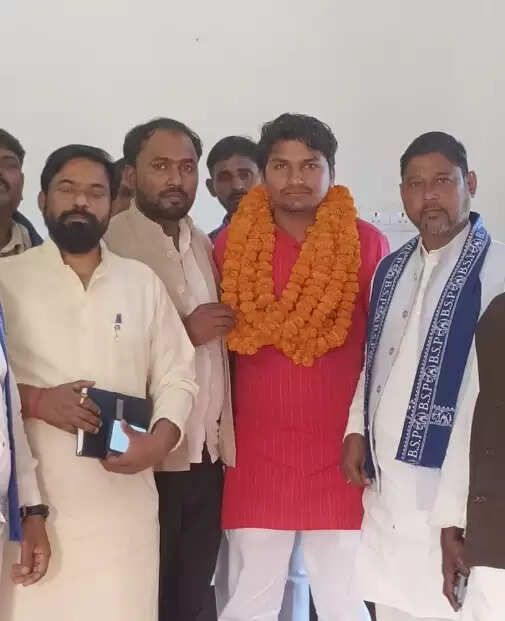  Mulayam Singh Youth Brigade Rohit Yadav joins BSP