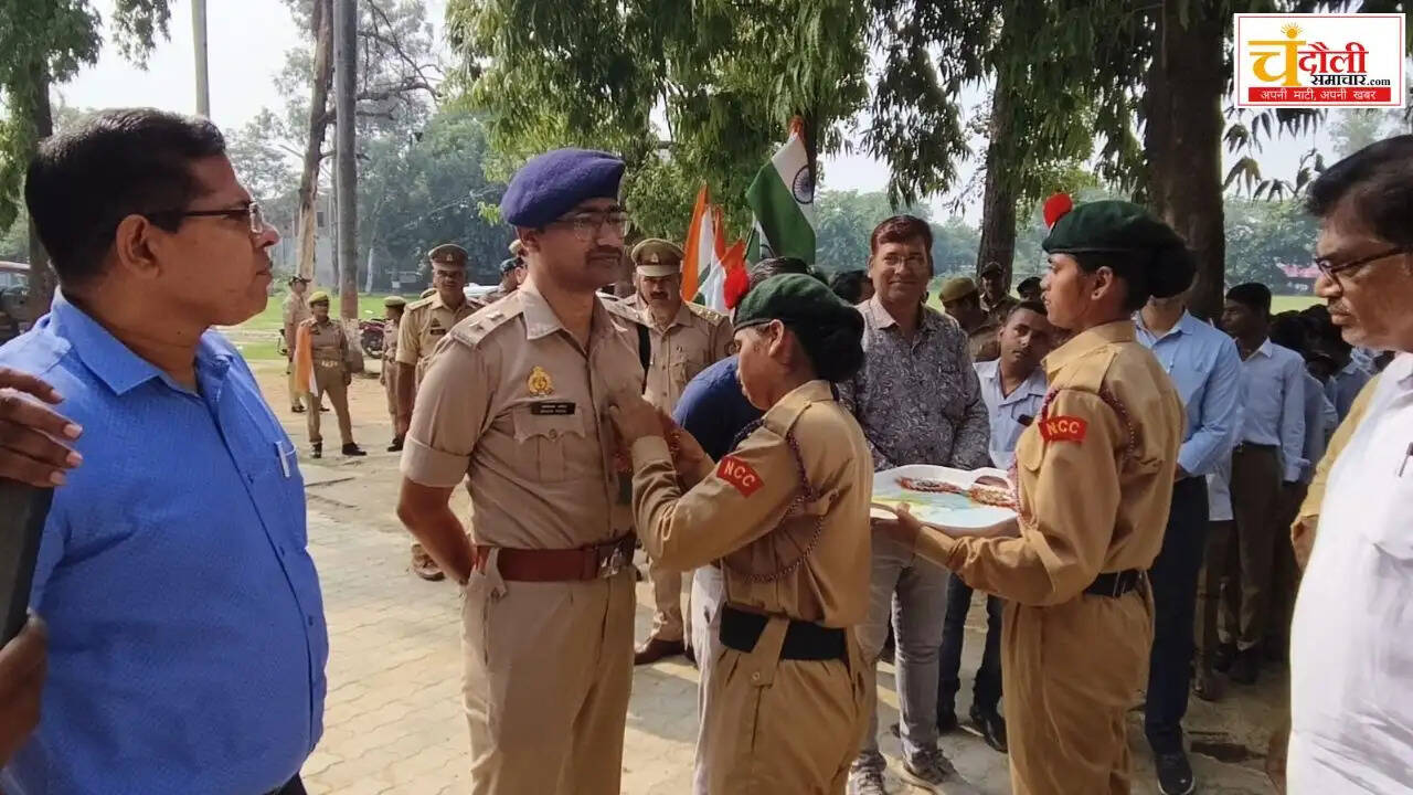 tiranga-yatra-dm-sp-flagged-off-mahendra-college