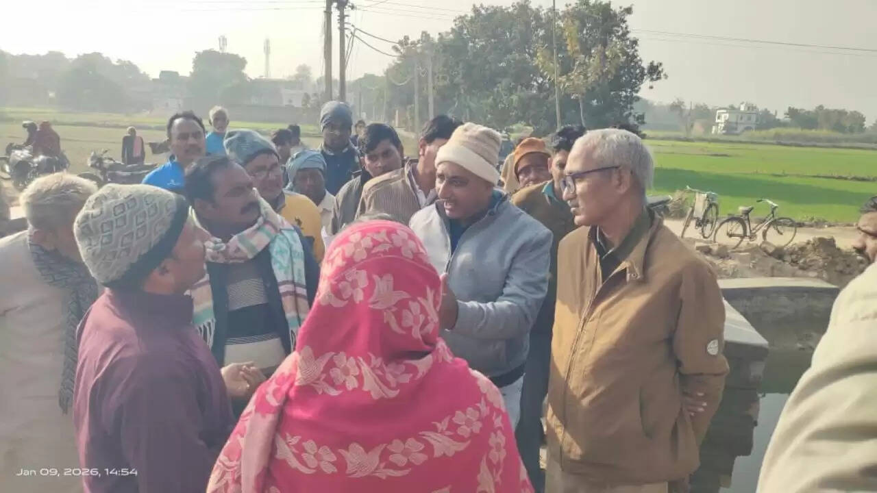 Shahabganj Irrigation Department Protest, Rampur Village Canal Pipe Issue, Karmanasha Canal Water Dispute
