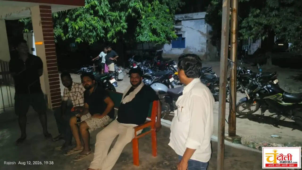 chahaniya-power-substation-protest-power-cut-issues