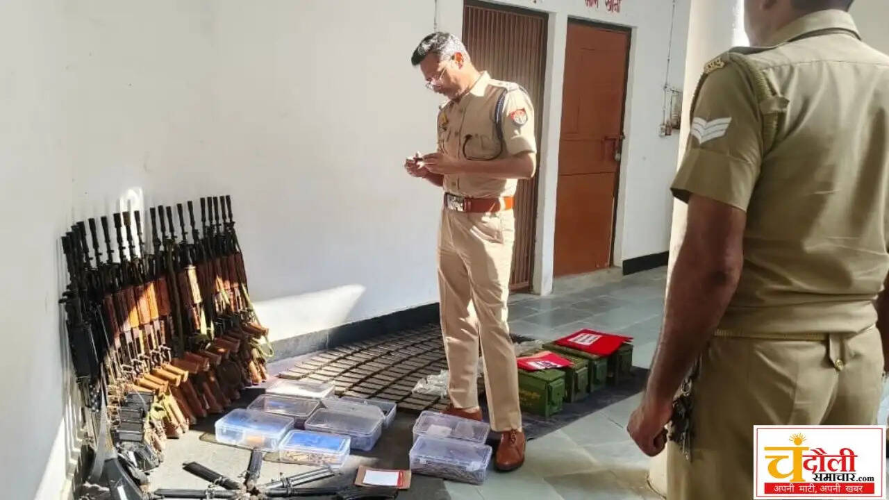 chandauli-sp-akash-patel-inspected-kandwa-police-station