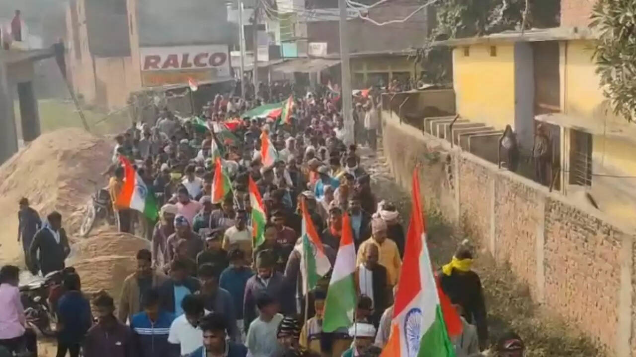 Chandauli news martyr Arvind Maurya, Chandauli khabar army man funeral, Chandauli samachar Shahabganj news