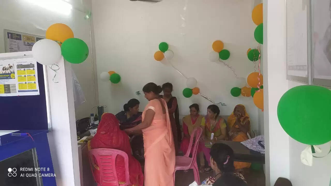 Dr. Rajni Chaurasia organized a free medical camp