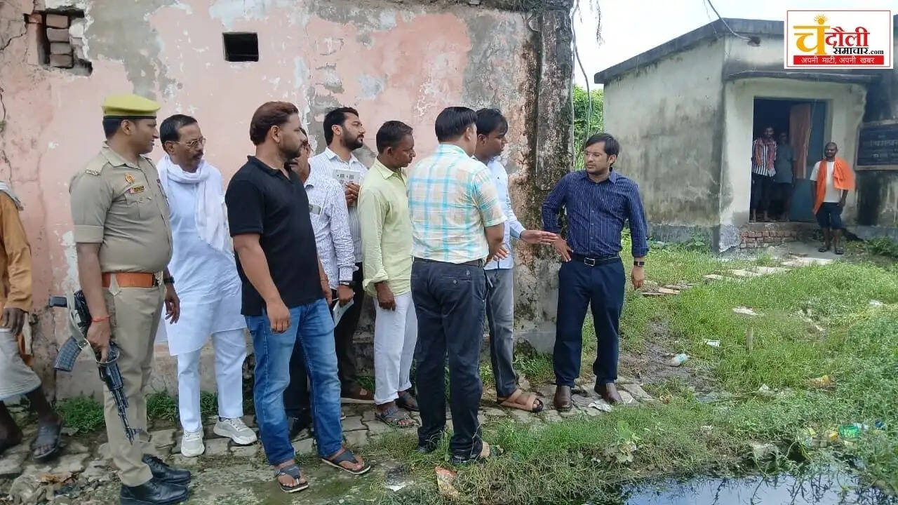 dm-chandra-mohan-garg-alinagar-flood-inspection