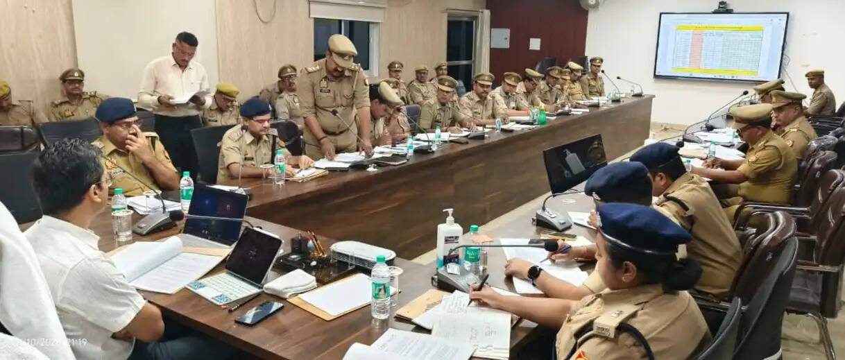 chandauli-sp-akash-patel-crime-review-and-zero-fatality-mission-2026