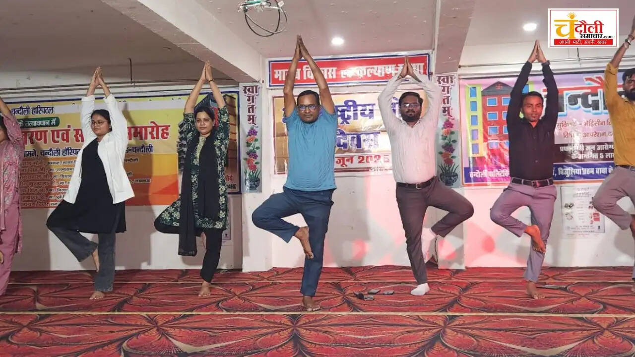 chandauli-md-nursing-pharmacy-college-international-yoga-day 
