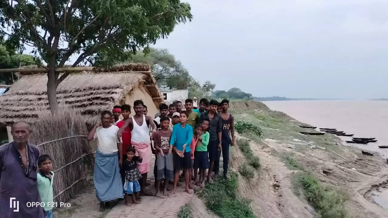 people of Mallah Basti 