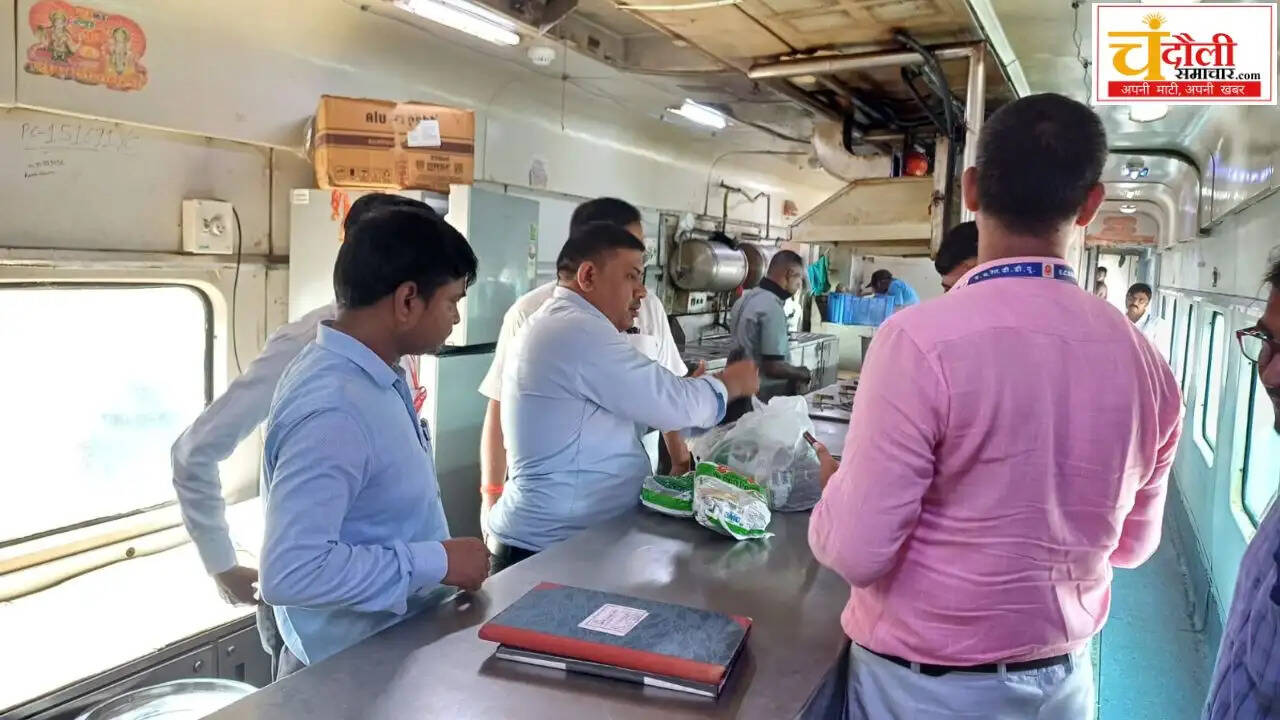 ddu-junction-pantry-car-inspection-chandauli-news-fine-action
