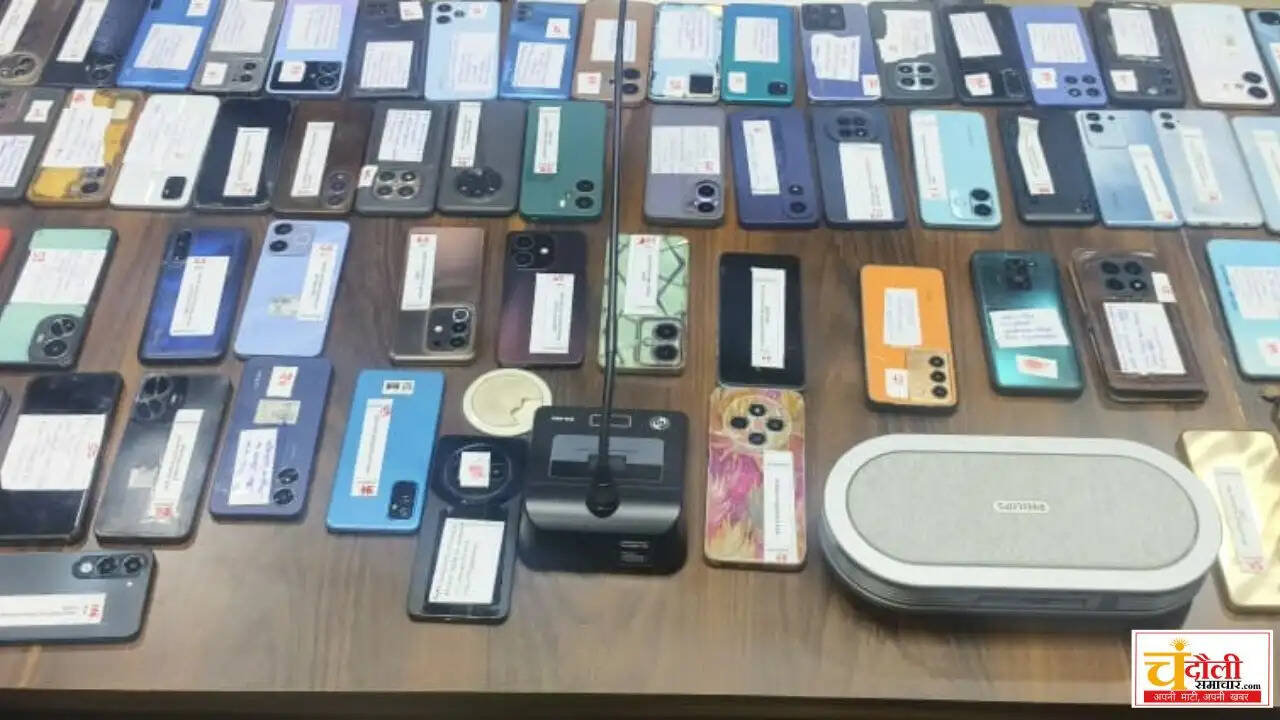 ​    ​police-recovered-and-returned-111-lost-mobiles