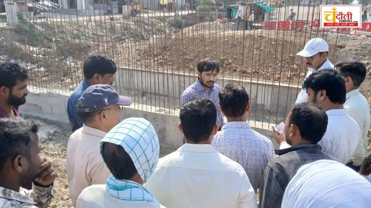 chandauli-dm-inspected-mugalsarai-baburi-lewa-road-widening