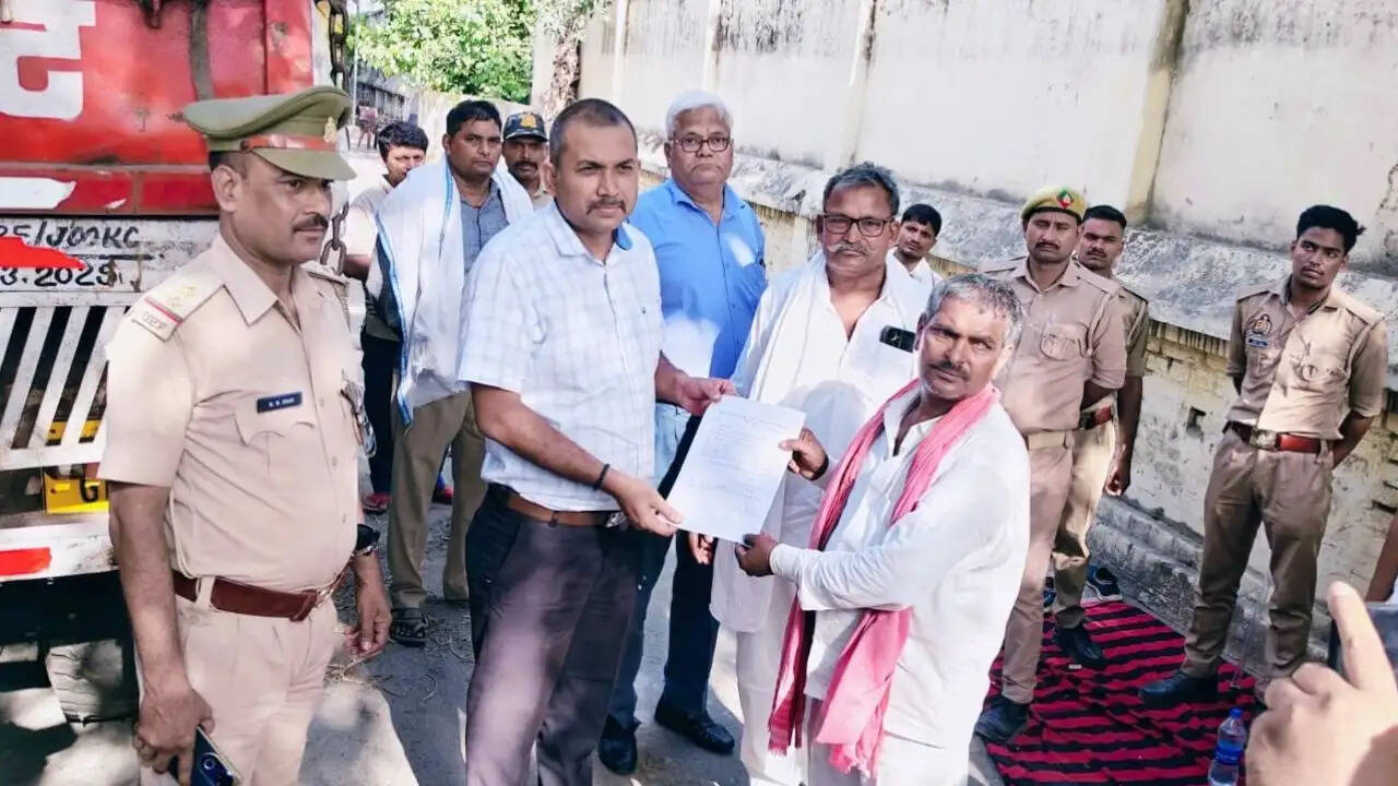 forest-department-dfo-negotiation-worker-protest